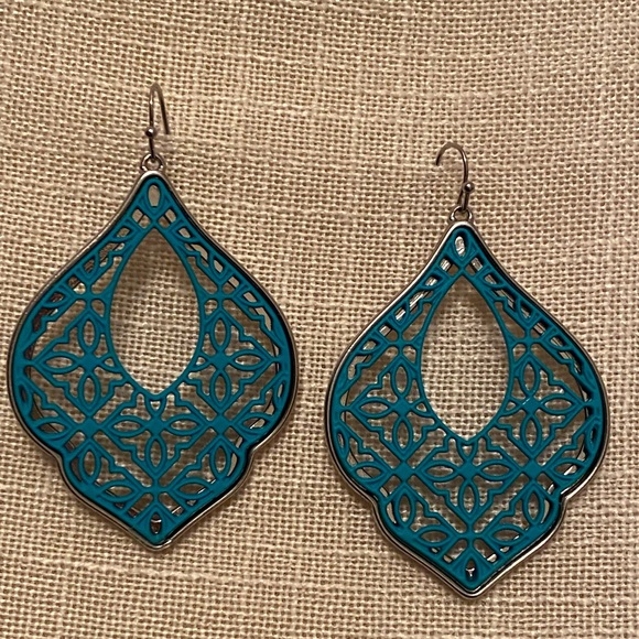 🫶🏼Unique Turquoise & Silver 2” Earrings - Picture 2 of 6